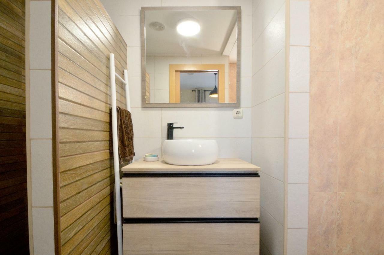 Апартаменти Moderno Apartamento Frente A La Playa Y El Centro Альмерія Екстер'єр фото