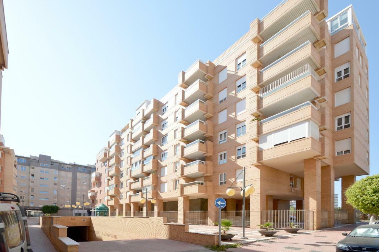 Апартаменти Moderno Apartamento Frente A La Playa Y El Centro Альмерія Екстер'єр фото